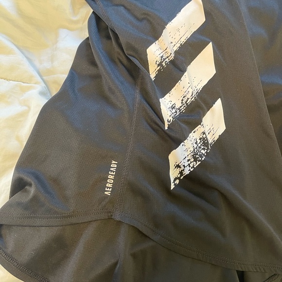ADIDAS BLACK RUNNING T SHIRT SIZE L (kids) OR S (womens) - Picture 2 of 2
